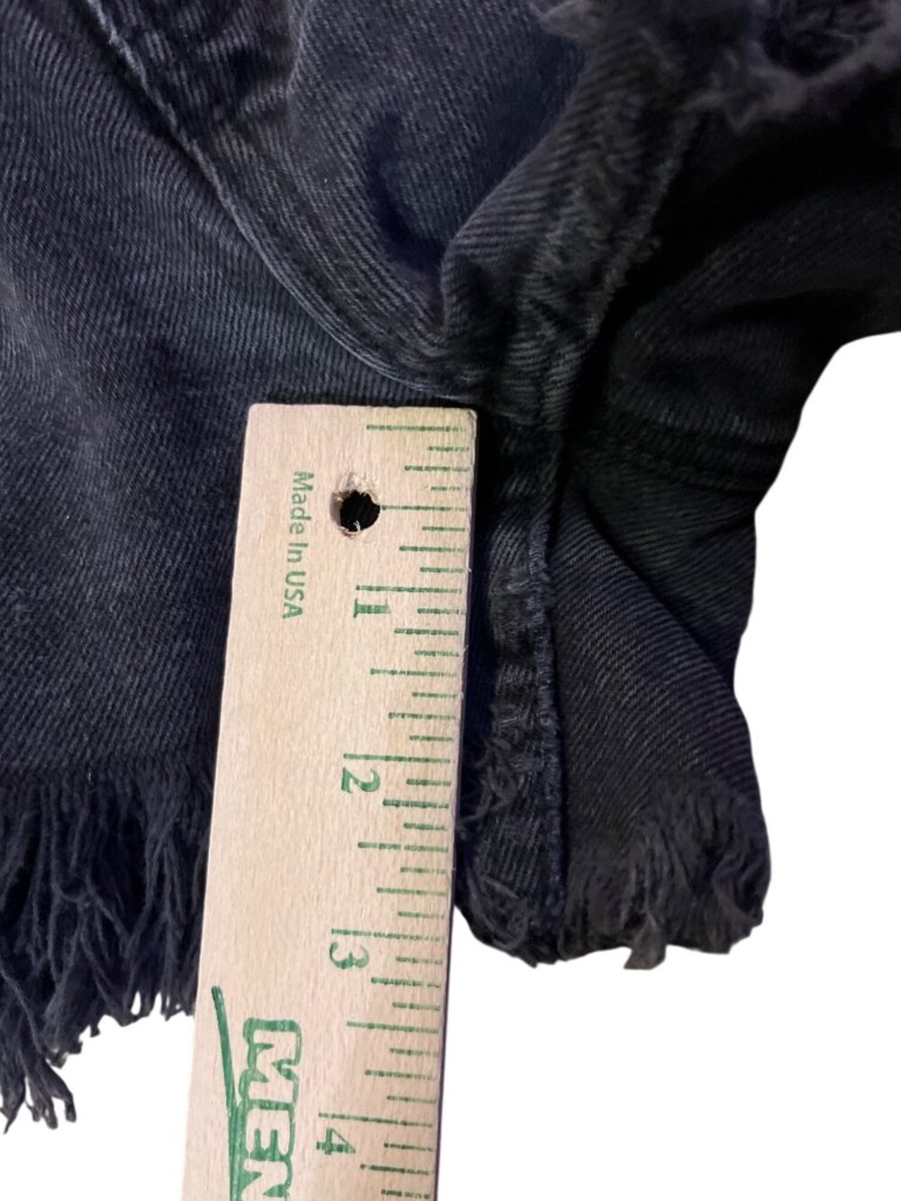 Vintage Jordache Black Denim Shorts Raw Hem Juniors 7/8 Used Y2K - Picture 11 of 14